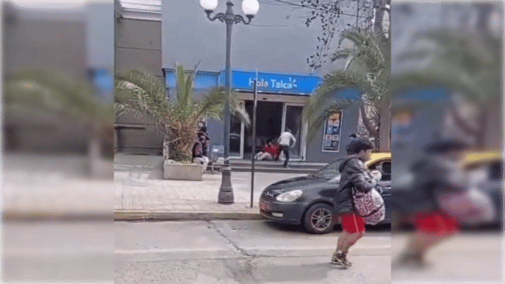 Delivery resulta baleado tras confuso incidente en supermercado de Talca
