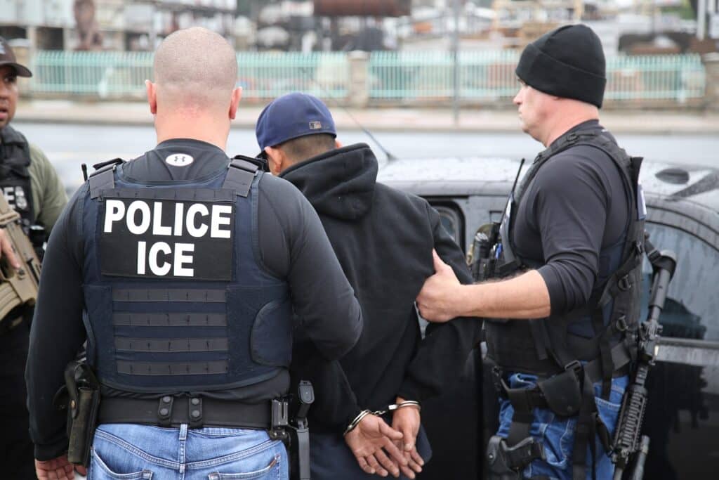 Nueve chilenos fueron detenidos en Estados Unidos por vínculos con bandas criminales
