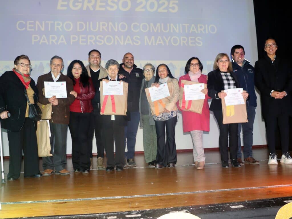 Egresó segundo grupo de personas mayores del Centro Diurno de Molina