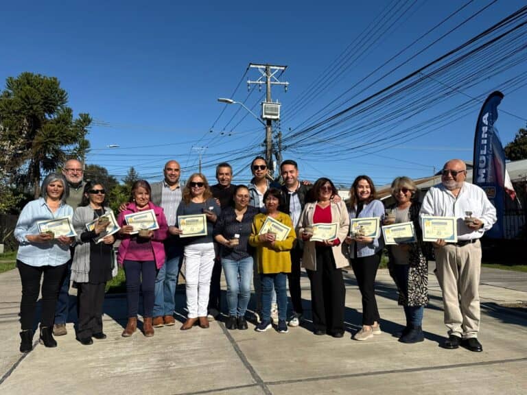 Municipalidad de Molina inauguró nuevo pavimento en calle Manuel Urenda