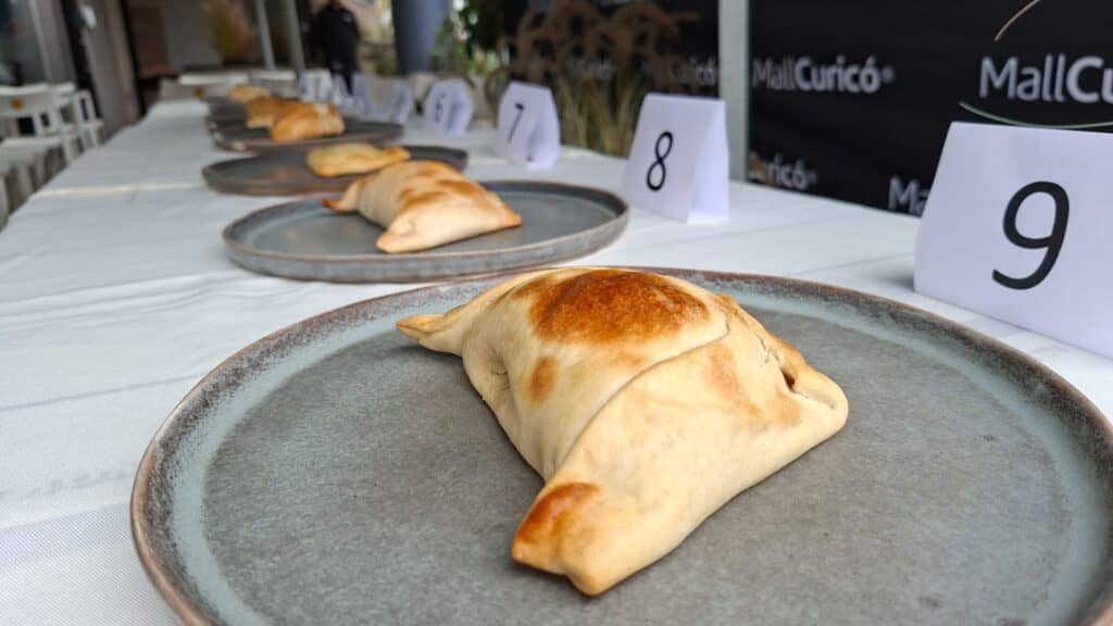 Premian a Panadería Freire en concurso por la Mejor Empanada de Curicó