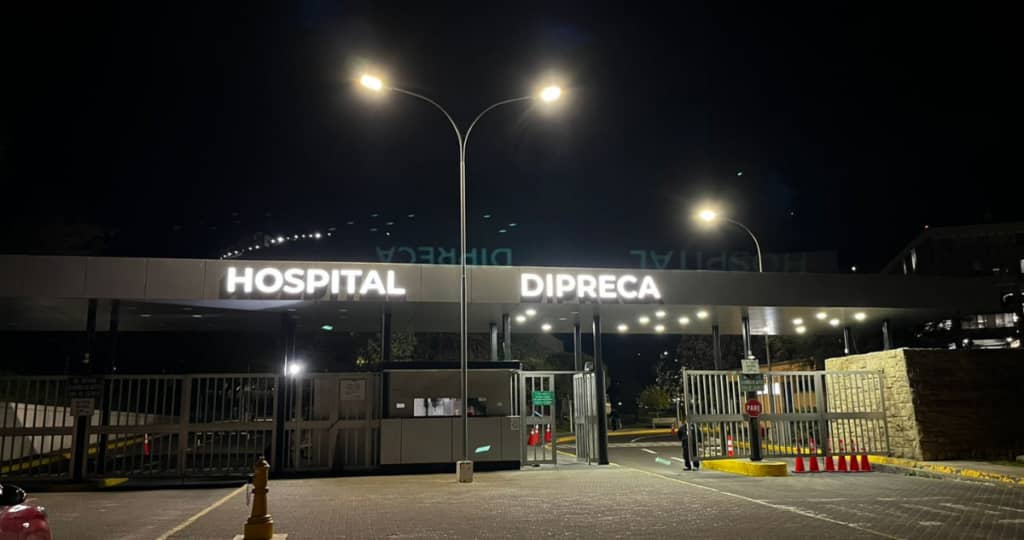 Carabinero queda grave tras ser atacado con un ladrillo en la cabeza durante fiscalización en Las Condes
