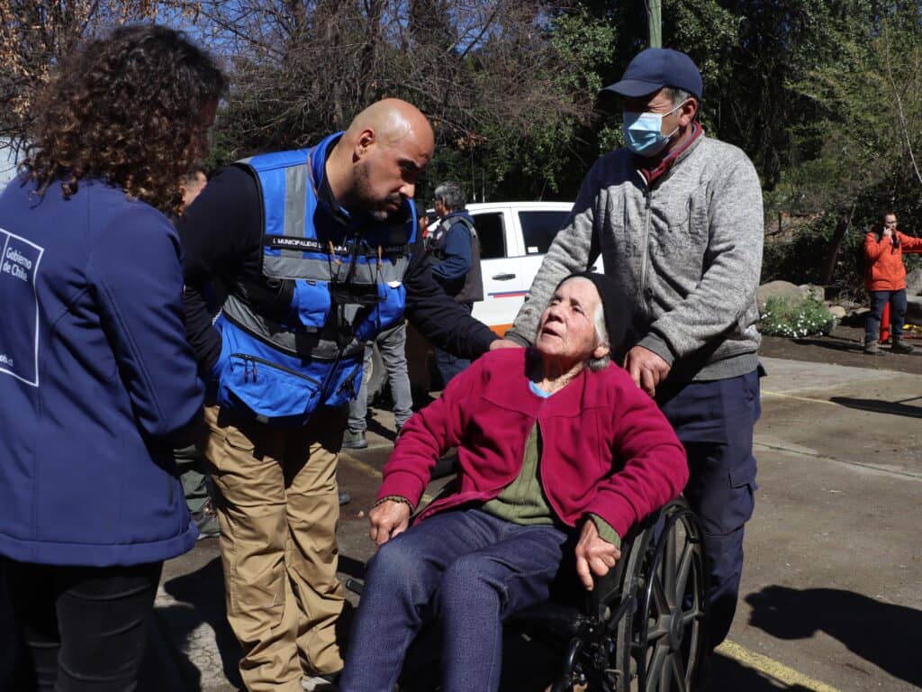 Comunidad de Radal Siete Tazas participa en simulacro por erupción volcánica