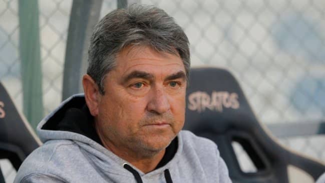 Emiliano Astorga deja de ser el técnico de Curicó Unido