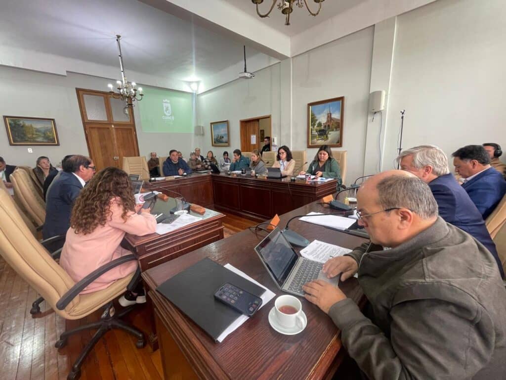 Concejo Municipal de Curicó extendió plazo para postulaciones a Hijo(a) y Ciudadano(a) Ilustre 2025