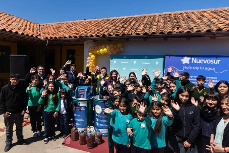Vichuquén toma la sartén por el mango y se suma al reciclaje de aceite usado