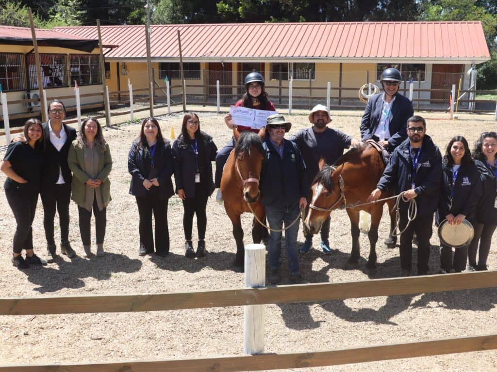 Piloto de equinoterapia del programa HPV de Junaeb realizó cierre comunal en Molina