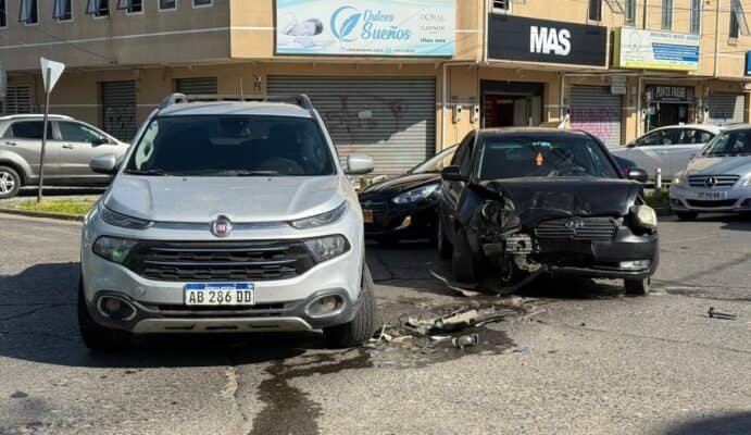 Colisión en Yungay con Sargento Aldea provoca congestión en Curicó