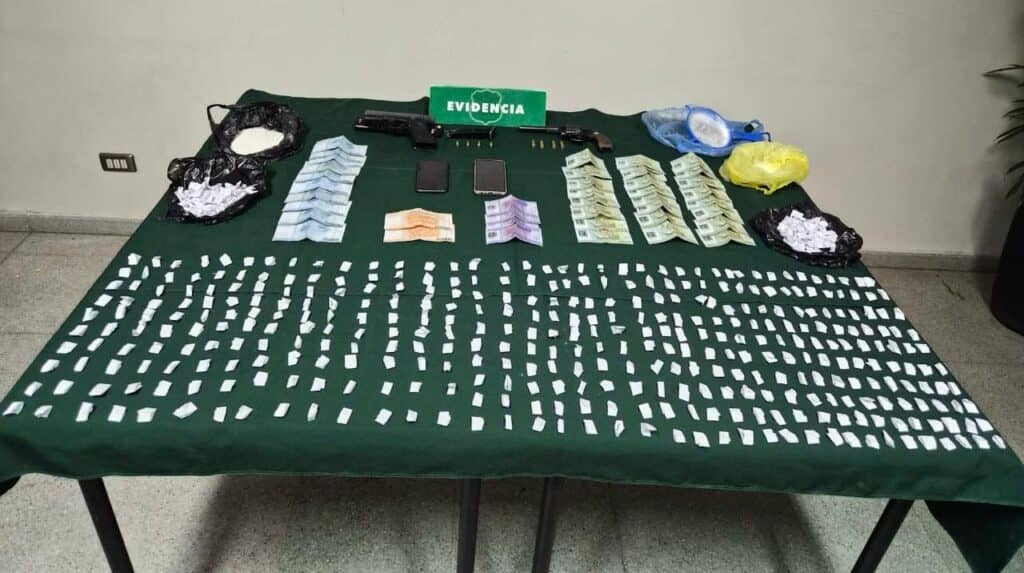 Tráfico, armas y clorhidrato de cocaína: Detenidos dos sujetos tras denuncia por disparos en Molina