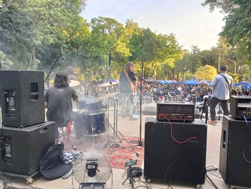 El Festival de Rock llenará de música el anfiteatro de la alameda curicana este sábado