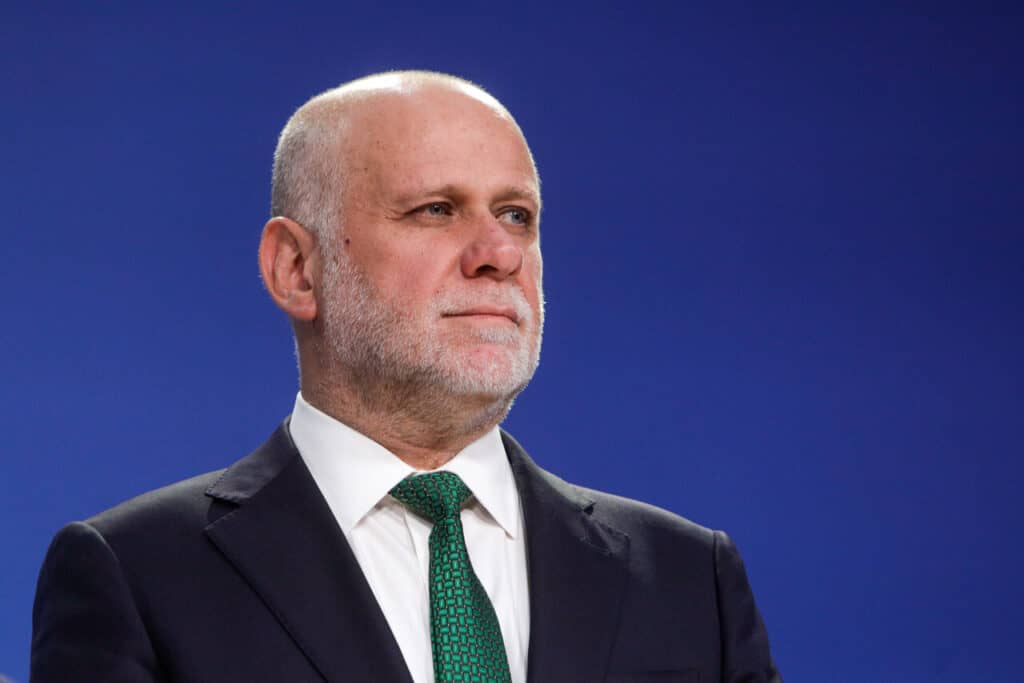 Ministro Elizalde responde a Kast por difundir "falsedades" en campaña