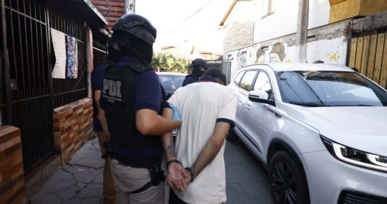 Prisión preventiva para ciudadano extranjero imputado por violentos robos consecutivos en Curicó