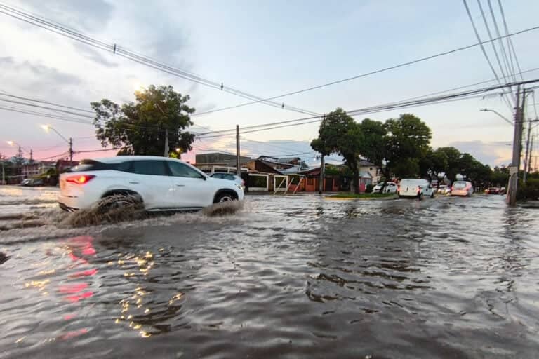 Alerta preventiva en el Maule: pronostican intensas lluvias, tormentas eléctricas y alta isoterma cero por sistema frontal