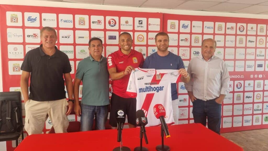 "Vengo a competir de verdad": Leandro Benegas oficializa su regreso a Curicó Unido