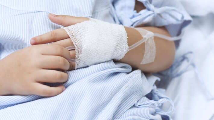 Todos Por Víctor Agustín: Campaña busca recaudar fondos para familia de niño curicano accidentado en Coquimbo