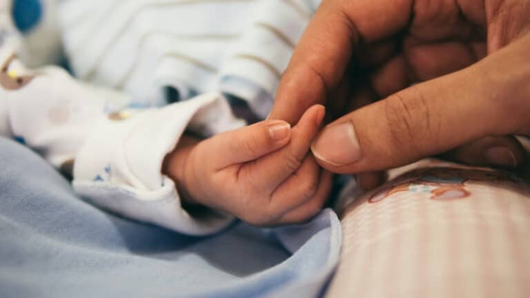 Inicia juicio oral contra padres de la pequeña "Emmita" por el delito de parricidio en Curicó