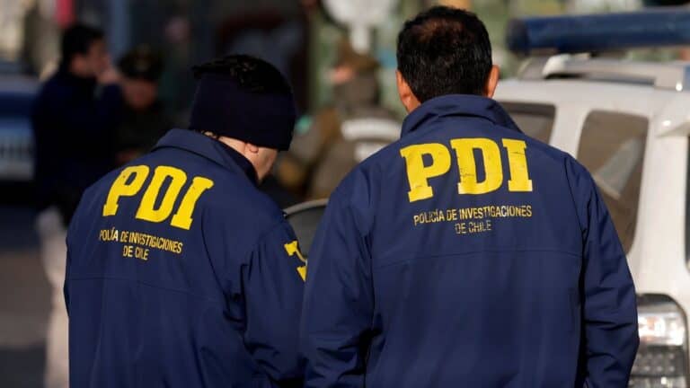 Pichilemu: Detectan fallas de seguridad y problemas migratorios en populares locales nocturnos