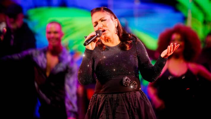 Gloria Estefan y el accidente que casi la deja sin caminar