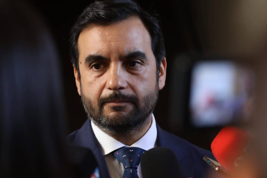 "Podría beneficiar al psicópata de Alto Hospicio": La dura advertencia del ministro de Justicia tras votación en el Senado