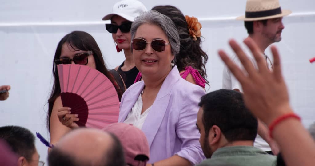 Jeannette Jara reaparece en acto público en medio de especulaciones sobre su futuro político