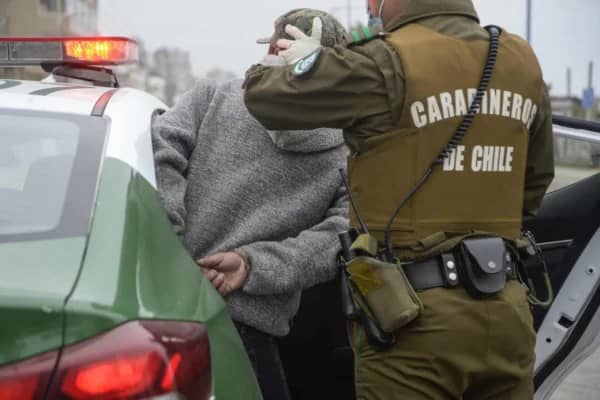 Operativo policial en Molina termina con tres detenidos por porte de armas e incumplimiento de arresto domiciliario