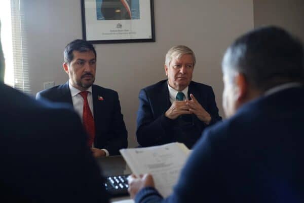 "Será un tremendo aporte": Alcalde Bordachar destaca la llegada del exdiputado Hugo Rey como nuevo Dideco de Curicó