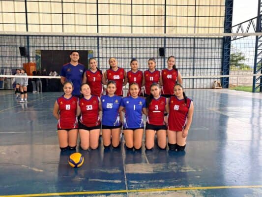 Clubes de vóleibol ADV y Kayu Trabun de Curicó logran destacado debut en la Liga ASVORA