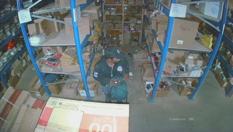 Delincuente concreta millonario robo en ferretería curicana tras intento frustrado el fin de semana