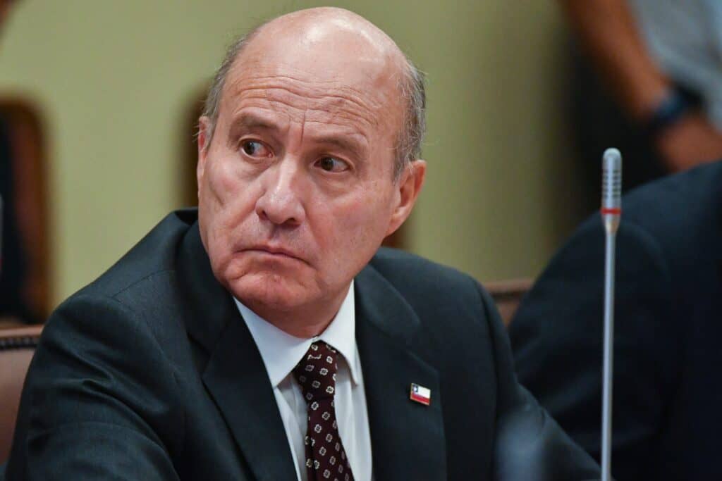 De "Estado quebrado" a "situación fiscal deteriorada" : La polémica comunicacional que obligó intervenir a Contraloría