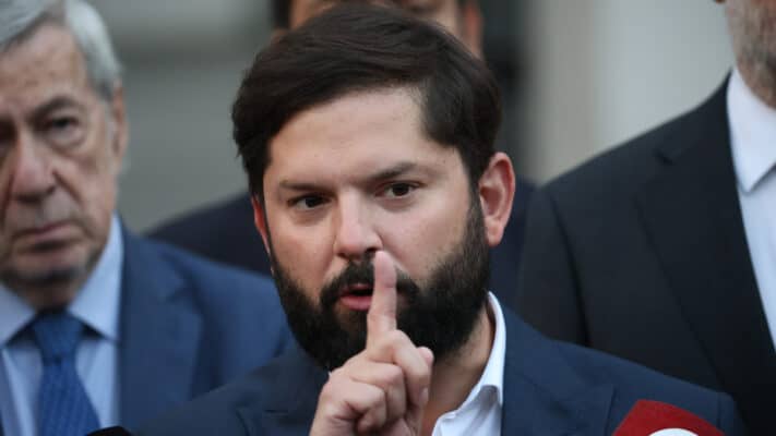 Boric critica a Kast por retirarse de reunión: "Chile merece autoridades a la altura"