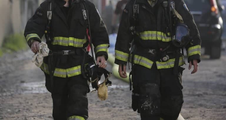 Incendio destruye vivienda y deja a una familia damnificada en toma de Curicó