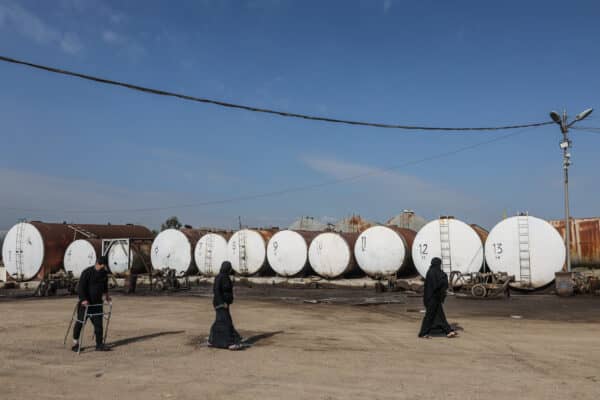 OPEP+ aumenta producción de petróleo y advierte sobre lenta recuperación