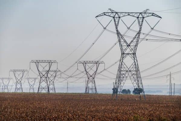 Senadora Vodanovic insiste en creación de royalty eléctrico ante alza en cuentas de luz en el Maule
