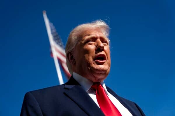 "Serán volados en mil pedazos": Trump ordena bloqueo naval y amenaza a Irán