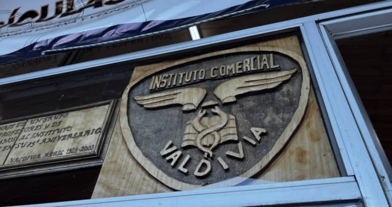 Estudiante que amenazó con tiroteo en Valdivia no enfrentará cargos penales