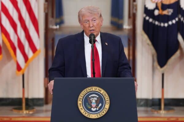 Trump da 48 horas a Irán para acuerdo sobre Ormuz o EE.UU. desatará el "infierno"