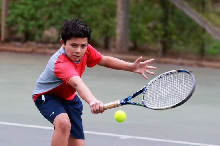 Escuela de Tenis de Curicó albergará la décima edición del circuito formativo "Entre Tenis"