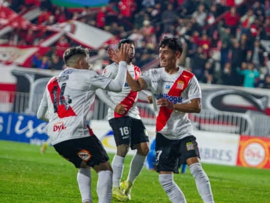 Curicó Unido rescata un agónico empate frente a San Marcos en La Granja