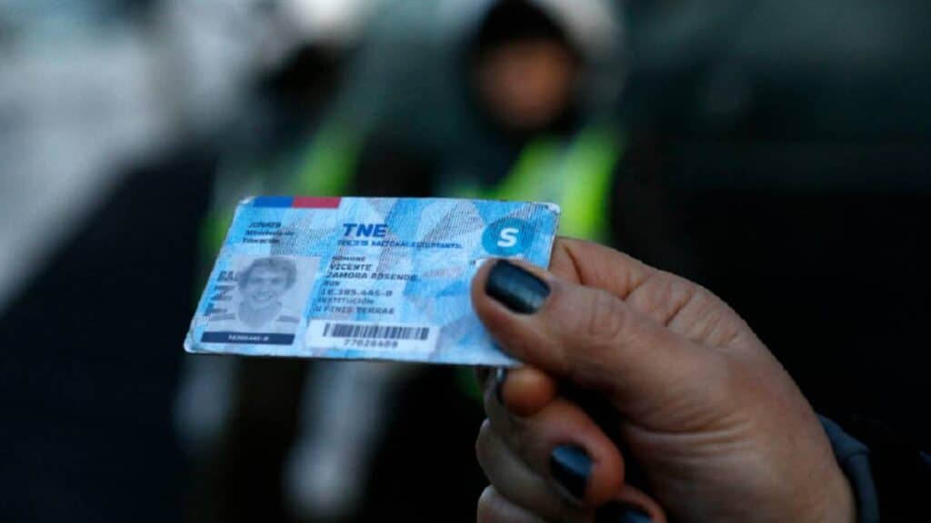 Junaeb valora acuerdo con transportistas en el Maule y llama al buen uso de la TNE