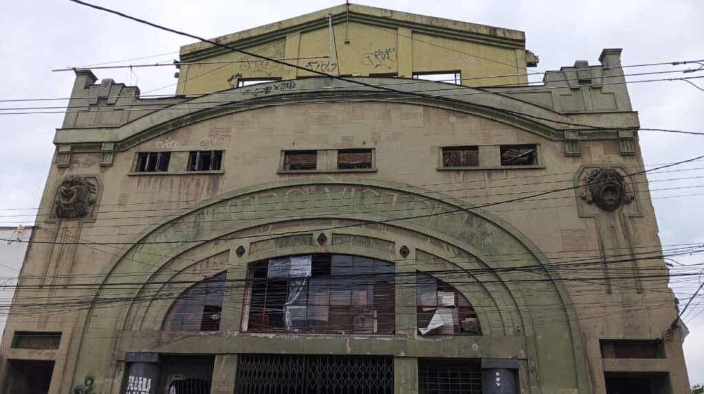 Anuncian avances en la tramitación del Plan Regulador, Teatro Victoria y reconstrucción del exedificio BCI
