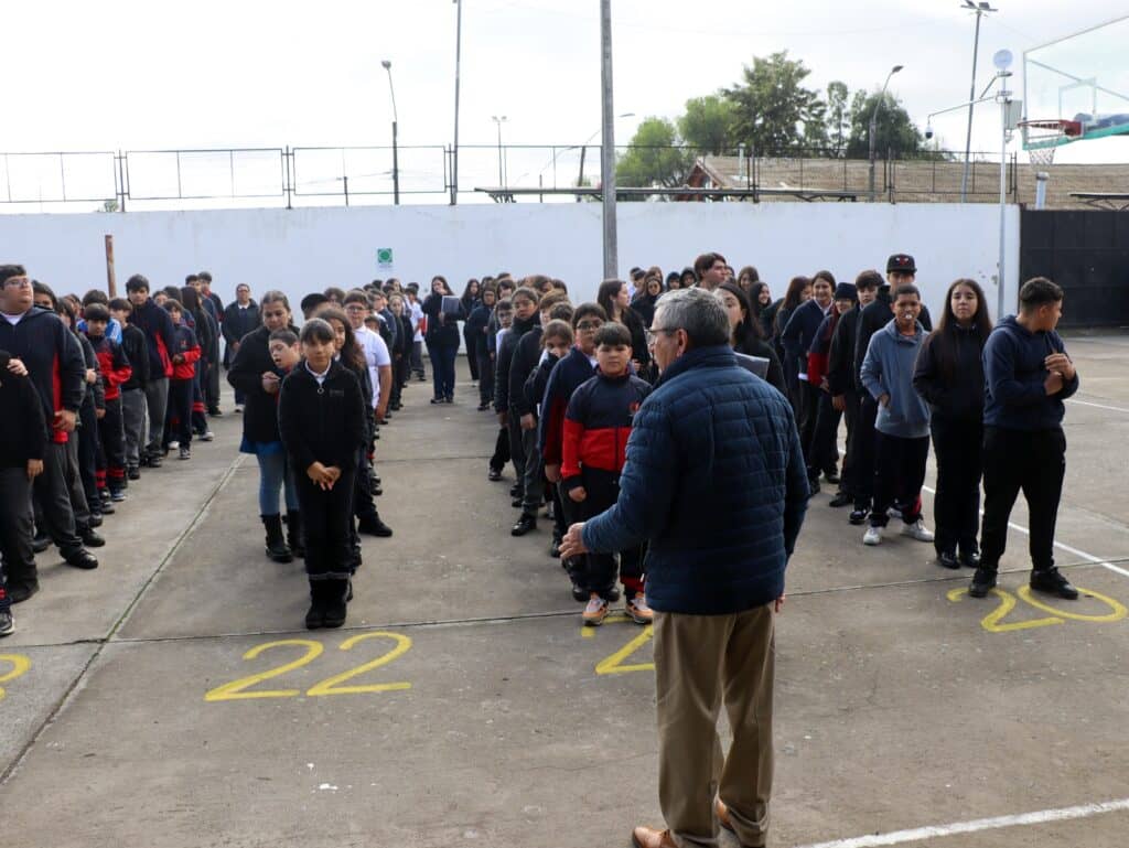 33 establecimientos educacionales participaron en el "Simulacro Regional de Sismo" en Molina