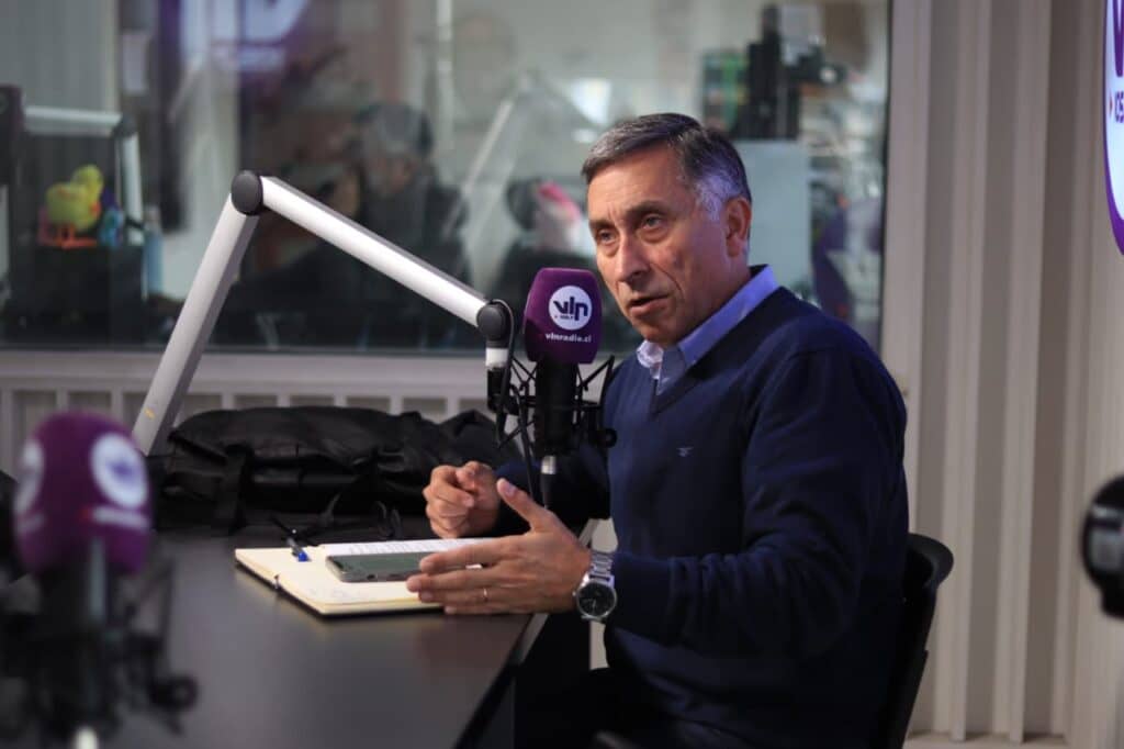 Senador Vial defiende su voto para inhabilitar a exministro Grau: "La política no funciona con el rigor que debiera"