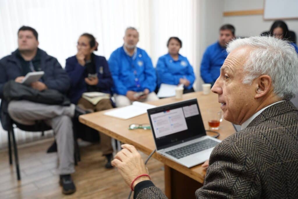 Servicio de Salud Maule y gremios coordinan acciones ante ajuste presupuestario de $5 mil millones