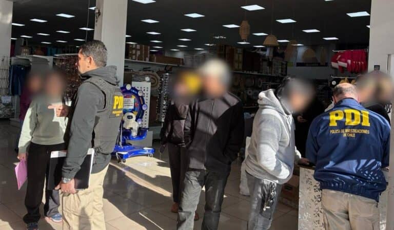 Operativo de fiscalización en locales comerciales de Curicó deja a 15 extranjeros denunciados
