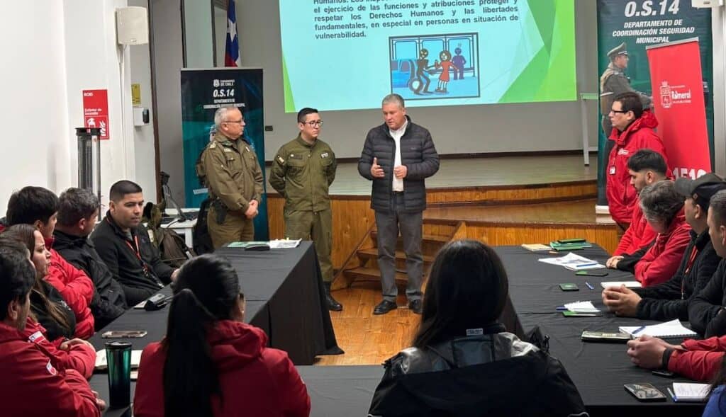Inspectores municipales de Romeral participan en capacitación junto a Carabineros para fortalecer labores de seguridad