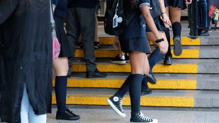 Omisión de denuncia y amenazas: Formalizan a directora y psicóloga de Liceo de Cauquenes