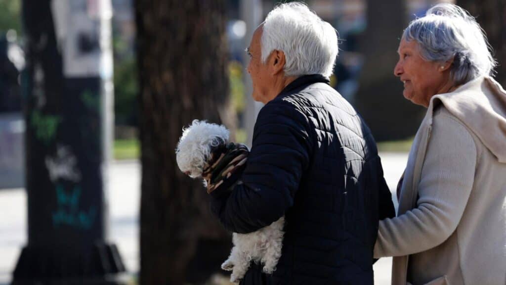 Bono Invierno 2026: Ya se está pagando el aporte de $81.257 para pensionados