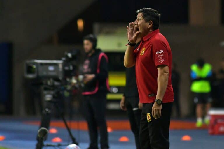 Jaime Vera deja Rangers: Ivo Basay asoma como posible sucesor