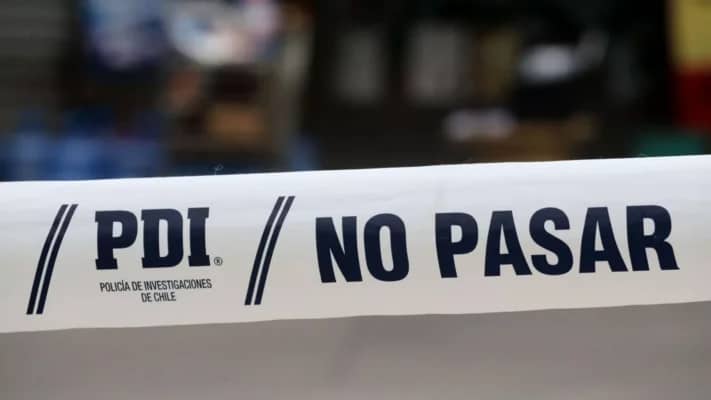 Niña de 8 años fallece tras caída desde piso 12 en Santiago Centro