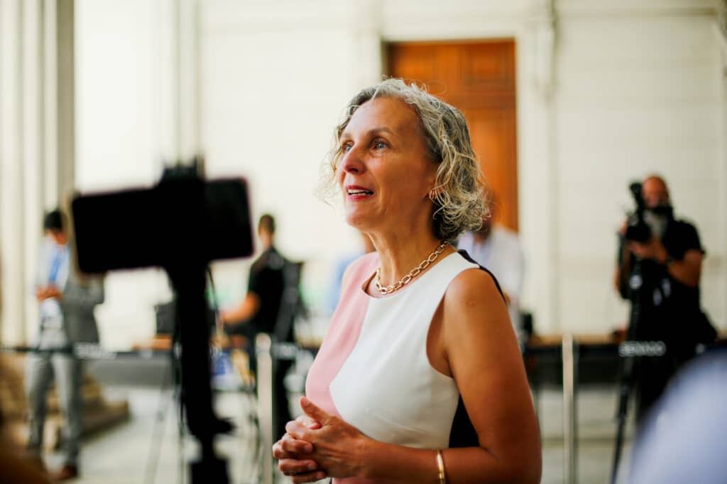 “El Gobierno no está escuchando las alertas”: Diputada Castillo cuestiona desequilibrio en la reforma tributaria